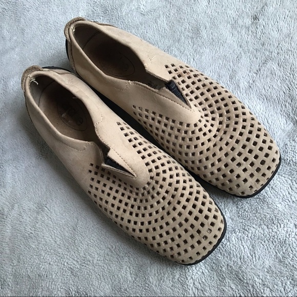 Arche Shoes - Arche Piaoko Perforated Suede Leather Loafer 6.5